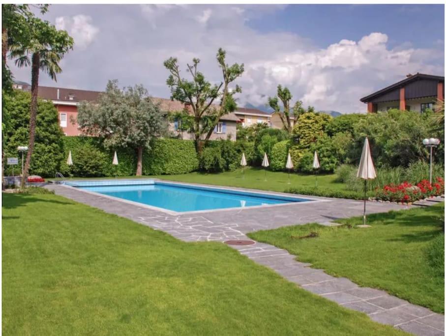 Ascona: Residenza Sabrina,App 2.5 Locali E Piscinaアパートメント エクステリア 写真